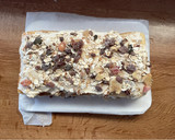 Foto del paso 6 de la receta: Tarta fit de yogurt y crema de cacahuete
