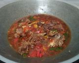 Foto langkah ke 5 dari resep Krengsengan Iga Sapi.