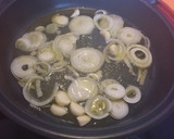 Foto del paso 1 de la receta: Salmón en escabeche con brócoli