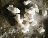 Hình bước làm 5 của món Bánh lọt mặn se tay
