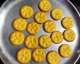A picture of step 3 of Biscuit Chat.