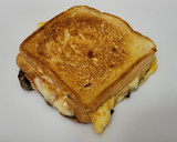 Foto del paso 5 de la receta: Biquini de tortilla de champiñones y queso