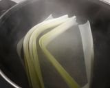 Foto del paso 3 de la receta: Atado de espárragos y revuelto de ajetes