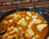 Foto del paso 13 de la receta: Albondigas con sepia,patatas y alcachofas