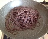 Foto del passaggio 6 della ricetta Spaghetti venere con orata, crema di belga e melanzane fritte