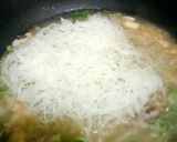 Foto langkah ke 4 dari resep Bihun Tek Tek Kuah Ala Momiera.