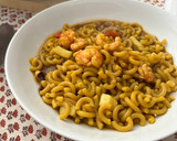 Foto del paso 5 de la receta: Fideuà con atún rojo y gambita ”rota”