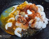 A picture of step 2 of Prawn Curry.