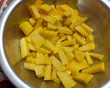 A picture of step 1 of Pumpkin kheer.