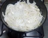 Foto del paso 6 de la receta: Bife de hígado encebollado con guarnición de puré de papas