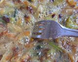 Foto del paso 3 de la receta: Tortilla de lechuga y hojas de rabanito 🥬 Receta de doble aprovechamiento ♻️