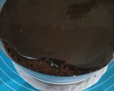 Foto langkah ke 13 dari resep Triple chocolate mousse cake.