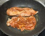 Foto langkah ke 2 dari resep Creamy Chicken Spinach.