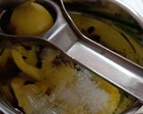 A picture of step 2 of Yellow Watermelon juice.