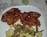 Foto del paso 1 de la receta: Muslo de pollo al pimentón hecho al carbón con judías y alcachofas salteadas 