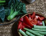 Gambar langkah 1 resipi Baby Kailan Masak Sos Tiram.
