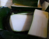 Foto del paso 2 de la receta: Calabacines rellenos de carne y verduras