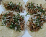 Foto del paso 3 de la receta: Quesabirria con consomé