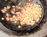 A picture of step 3 of Broad beans fry.