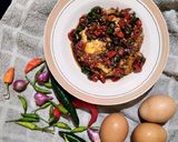 Foto langkah ke 4 dari resep Telur Ceplok Pedas Manis.
