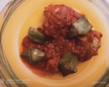 Foto del paso 6 de la receta: Muslos y contramuslos en salsa de tomate y un plus