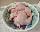 Foto del paso 3 de la receta: Traseros de pollo en salsa para guardar en congelador