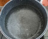 Foto langkah ke 1 dari resep Chicken Garlic Soup Ala Taiwan.