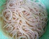Foto langkah ke 1 dari resep Spaghetti goreng.