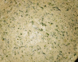 Foto del paso 3 de la receta: Pizza con masa de espinaca 🥬🍕