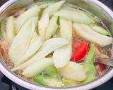 Hình bước làm 4 của món Canh chua tôm 🦐
