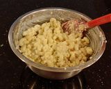 A picture of step 6 of Individual Creamy Macaroni and Cheese Bites.