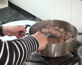 Foto del paso 4 de la receta: Ternera estofada con setas