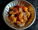 A picture of step 1 of Prawns Curry.