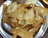A picture of step 3 of Dahi bary papri chaat.