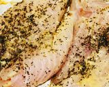 Foto del paso 2 de la receta: Pescado en Costra de Semillas y Aceitunas Negras, acompañado de Uvalinas y Aceitunas en Ensalada