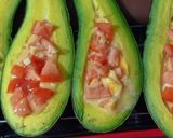 รูปขั้นตอนการทำที่ 3 ของ อะโวคาโดไข่อบชีสมะเขือเทศ