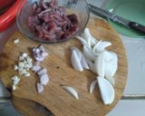 Hình bước làm 1 của món Nui Xào Bò
