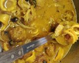 Foto del paso 5 de la receta: Albóndigas estofadas con calamarcitos y setas variadas