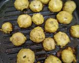 A picture of step 8 of Tandoori stuffed mushroom mattar masala (no garlic,no onion).