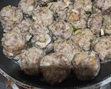 Foto langkah ke 4 dari resep Bola-Bola Daging Sapi.