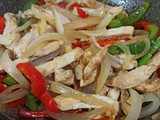 Pechuga de pollo salteada con vegetales