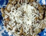 Foto del paso 1 de la receta: Habas y arvejas frescas salteadas con cebolla