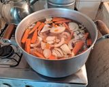 Foto del paso 1 de la receta: Sopa de pollo y vegetales