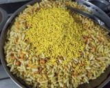 A picture of step 3 of Surti Bhel.