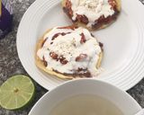 Foto del paso 6 de la receta: Tostadas de Tinga de pollo