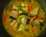 Foto langkah ke 4 dari resep Ikan Patin Bumbu Kuning.