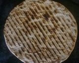 Foto del paso 3 de la receta: Tortilla asada a la plancha.. ideal para el mate 😋 😋