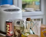 Foto del paso 1 de la receta Pan de cerveza integral de espelta (en panificadora)