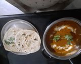 A picture of step 3 of Paneer butter masala with garlic nan.