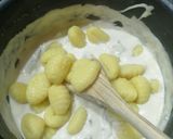 Une image de l'étape 4 de 🧅Gnocchis Sauce parmesan, oignons et champignons.